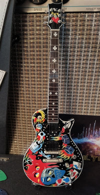 JAMES HETFIELD (METALLICA) -Kustom Kulture 1:4 Scale Replica Guitar ~Axe Heaven~