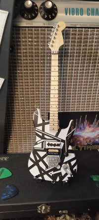 EDDIE VAN HALEN- 1981 Fair Warning 