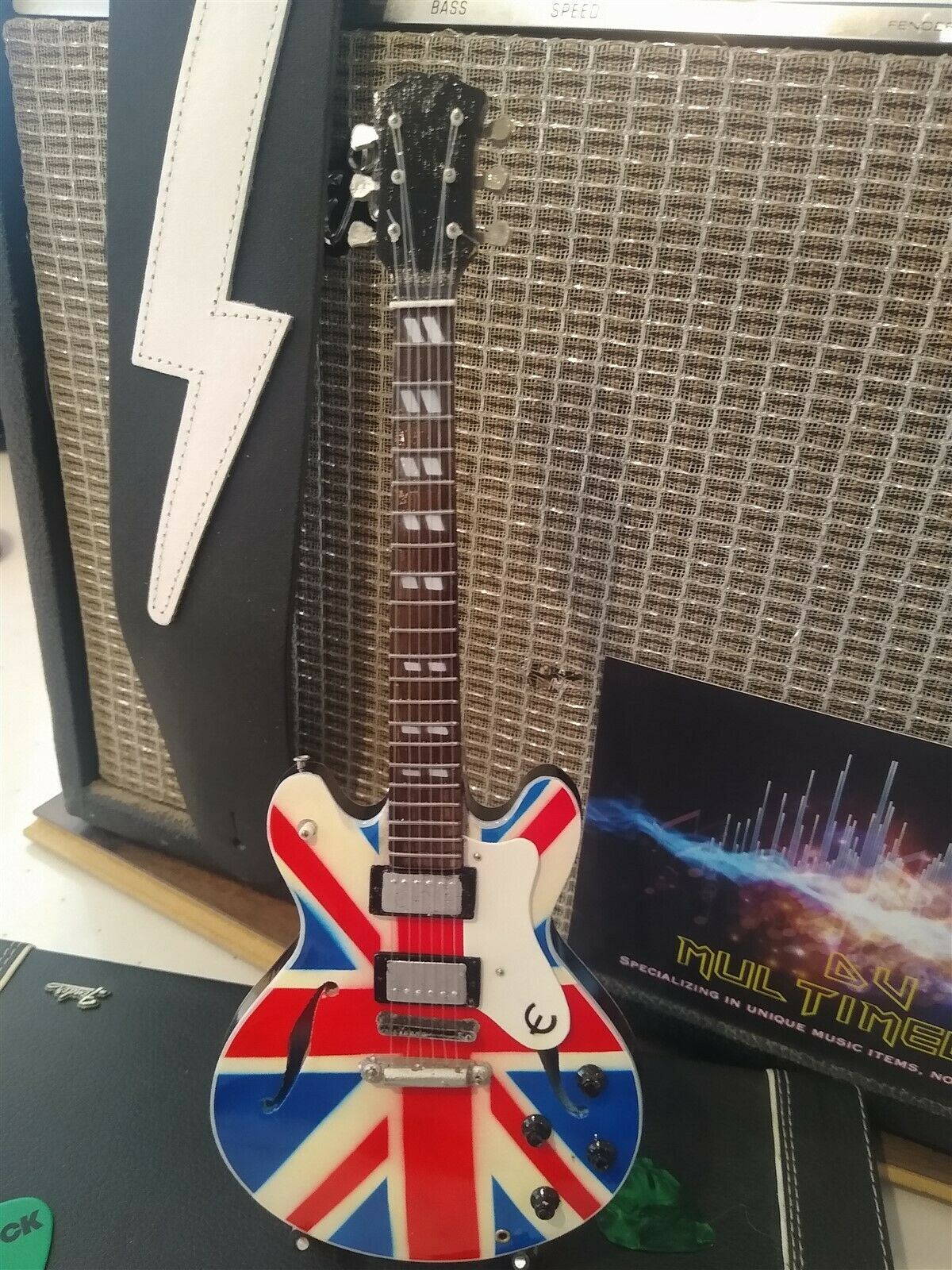 NOEL GALLAGHER (OASIS)-Union Jack Supernova 1:4 Scale Replica Guitar~New in Box~