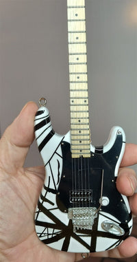 EDDIE VAN HALEN - Black & White 